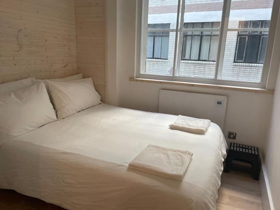 Stylish City-Centre Apartment With Balcony 利物浦 外观 照片